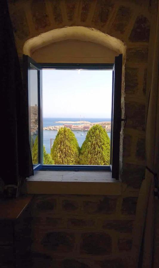 Marina Castellana Studios II Chalki Town Exterior foto