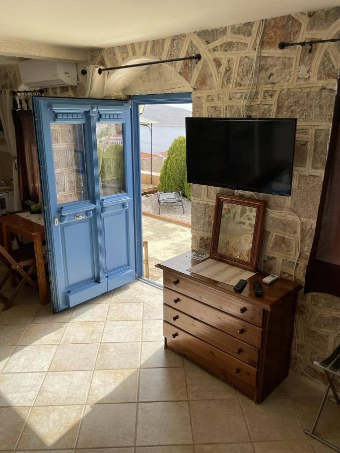 Marina Castellana Studios II Chalki Town Exterior foto