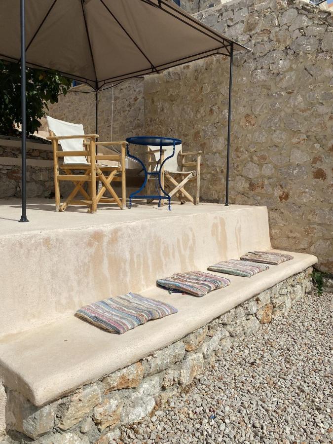Marina Castellana Studios II Chalki Town Exterior foto