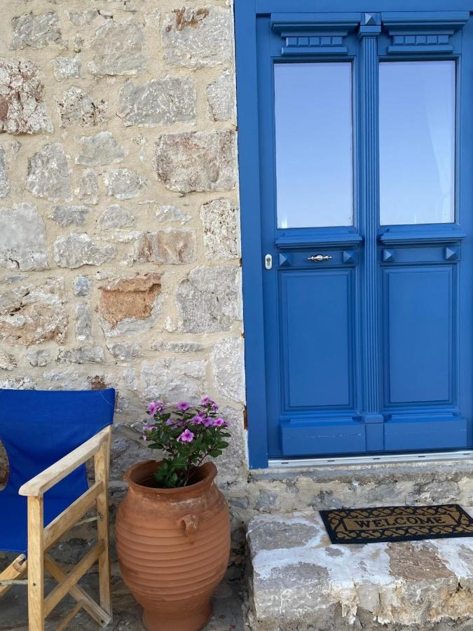 Marina Castellana Studios II Chalki Town Exterior foto